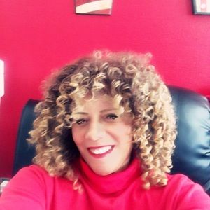 Meet your Posher, Ltanya